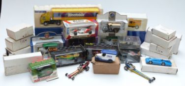 Twenty-five Onyx, Corgi, Oxford Diecasts and similar diecast model vehicles including Formula 1