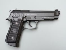 KWC PT92 .177 air pistol with gas cartridges, serial number W0118300101, in original box