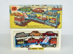 Corgi Toys diecast model Gift Set 41 Corgi Car Transporter And 6 Cars (Modelled On Carrimore Mark