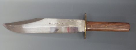 Original Bowie knife with 24.5cm blade and wooden handle.