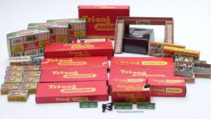 A collection of Tri-ang, Merit and Trix TTR 00 gauge model railway accessories including Level