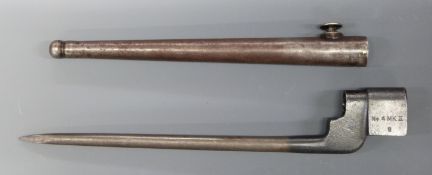 British No.4 Mk. II socket bayonet with 20cm blade and metal scabbard.