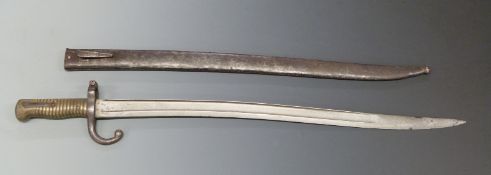 French Chassepot bayonet with 57.5cm fullered blade, in metal scabbard
