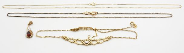 Two 9ct gold necklaces, 5.8g