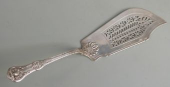 William IV hallmarked silver Queen's pattern fish server, London 1836 makers mark JW likely for John