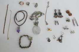 A 9ct gold bracelet 1.1g, an amethyst pendant, a silver bracelet, silver rings, silver necklace,