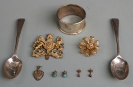 9ct gold heart shaped pendant, two pairs of earrings including a pair of 9ct gold examples set