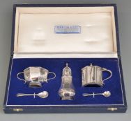 Elkington George V hallmarked silver three piece cruet set, three main pieces Sheffield 1930, weight