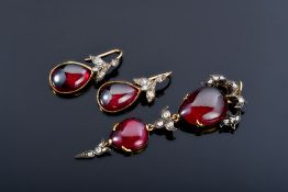 A late Georgian/early Victorian gold metamorphic pendant and matching earrings, the pendant set with