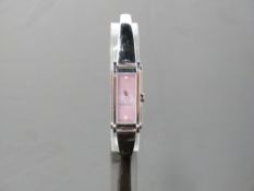 Gucci ladies wristwatch ref. 109 with silver hands, mother of pearl dial, diamond markers, stainless