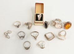Nine various retro and other rings marked 925 and four further rings