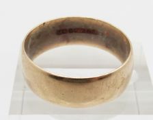 A 9ct gold wedding band/ring, 4.2g, size U