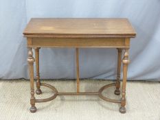 Oak fold over card table, L91 x D46 x H75cm