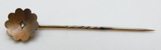 Victorian 15ct gold stick pin set with a rose cut citrine, 1.9g, 6cm