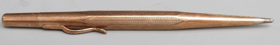 Life Long yellow metal propelling pencil marked 9ct gold, length 13.5cm weight 20.7g