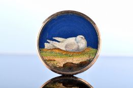 Georgian/Victorian micro mosaic plaque depicting a dove, 5.5cm in diameter