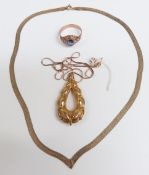 A 9k gold necklace and a further 9ct gold necklace with 9ct gold pendant, weight of both 9.0g