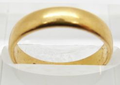 A 22ct gold wedding band/ring, 3.6g, size K