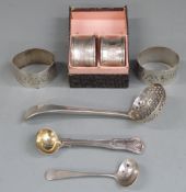 Two pairs of hallmarked silver napkin rings, Georgian hallmarked silver sifter spoon, London 1820,