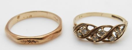 Two gold rings, 3.4g