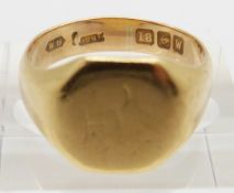 An 18ct gold signet ring, Birmingham 1921, 7g, size P