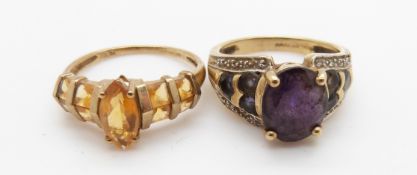 A 9ct gold ring set with topaz and a 9ct gold ring set with amethysts, 7.3g