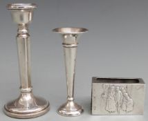 Edward VII hallmarked silver matchbox case with embossed figural scene to top, London 1904, maker