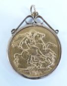 1914 gold full sovereign in 9ct gold pendant mount, 9.07g all in