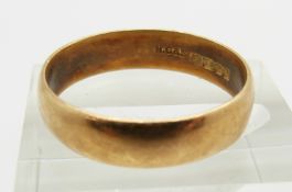 An 18ct gold wedding band, stamped inside 'Fidelity', 4.2g, size S