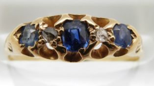 Victorian 18ct gold ring set with sapphires and diamonds, 2.3g, size L