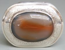Russian silver mounted agate snuff box with engraved decoration, no marks but similar examples can