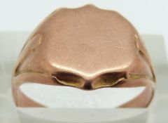 A 9ct rose gold signet ring, Chester 1917, 3g, size N