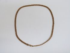 A 9ct gold necklace with figure of eight links, 21cm drop, 11.3g