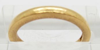 A 22 ct gold wedding band/ ring, 4.2g, size I