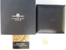 1932 gold full sovereign, South Africa Mint, in London Mint Office case with certificate.