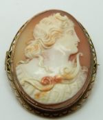 A 9ct gold cameo depicting a lady, 3.5 x 4.2cm
