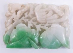 A jadeite carving of peach, 4.5 x 3cm