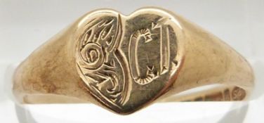 A 9ct gold heart signet ring, 1.8g, size O