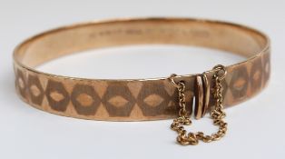 9ct gold bangle by Nymph, 15.3g, diameter 5.6cm