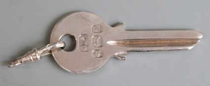 Novelty feature hallmarked silver Yale type key, London 1978, weight 13g