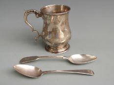 Victorian hallmarked silver baluster shaped tankard, London 1888, makers mark indistinct but stamped