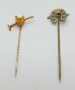 Victorian yellow metal stick pin in the form of a fox and riding crop (0.7g) and a horseshoe stick