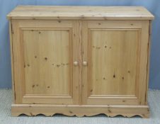 Pine cupboard/sideboard with two shelves inside, W120 x D50 x H91cm