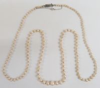 A single strand of cultured pearls