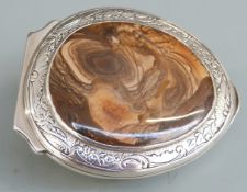 18th century agate and cowrie shell silver mounted snuff box, the unmarked silver mounts having gilt