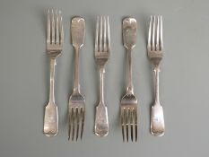 Five hallmarked silver Fiddle pattern dessert forks, three London 1903 the others Sheffield 1922,