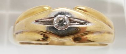 A 15ct gold ring set with cubic zirconia, 2.4g, size O