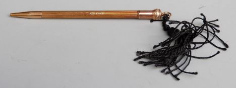 Hallmarked 9ct gold propelling pencil, length 12cm, weight 14.8g
