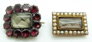 Victorian mourning brooch set with plaited hair to the central glass compartment surrounded by