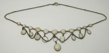 Victorian necklace set with opals